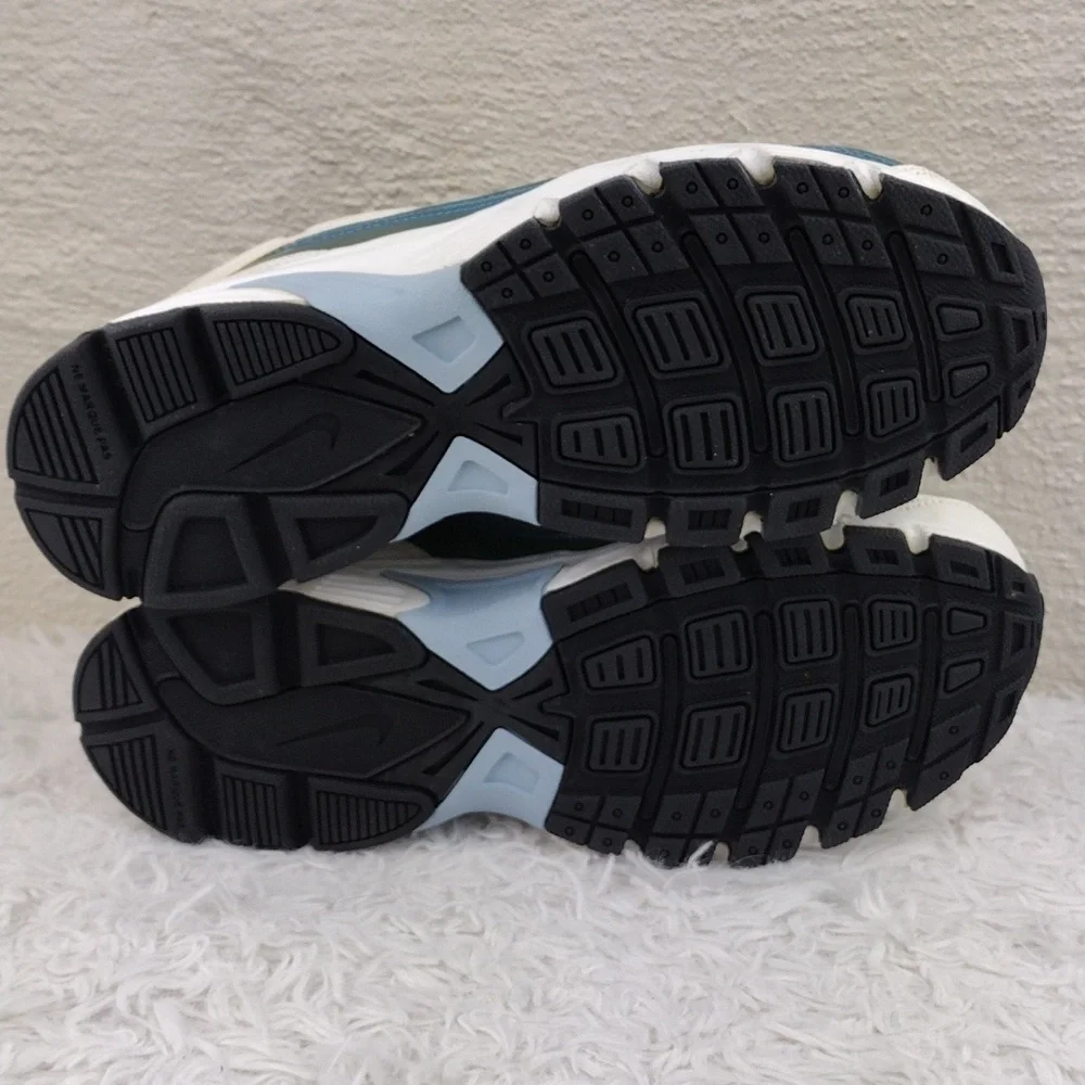 Nike XCelleration Blue Mesh White Detail Elastic Lace Step In Running Sneaker